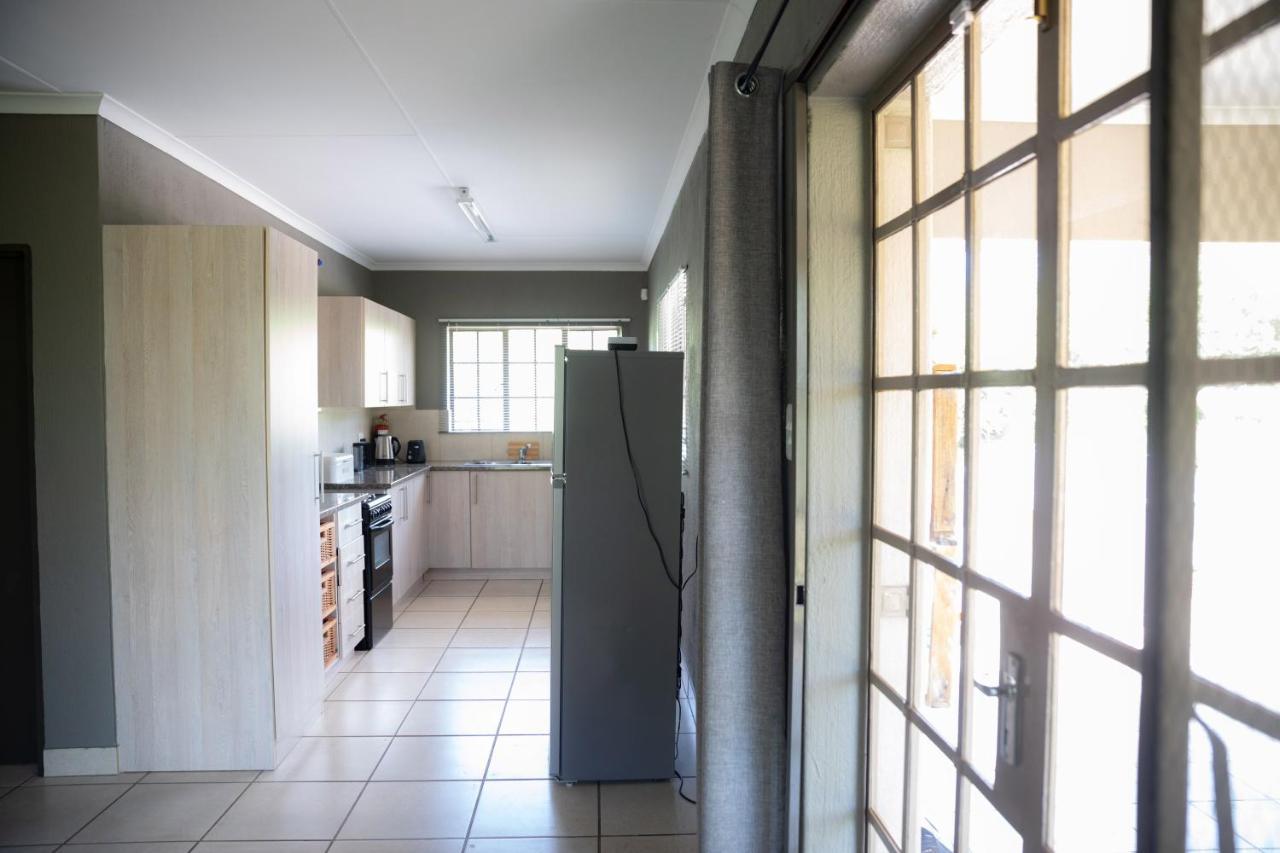 Villa Impala Lily Marloth Park Exterior foto